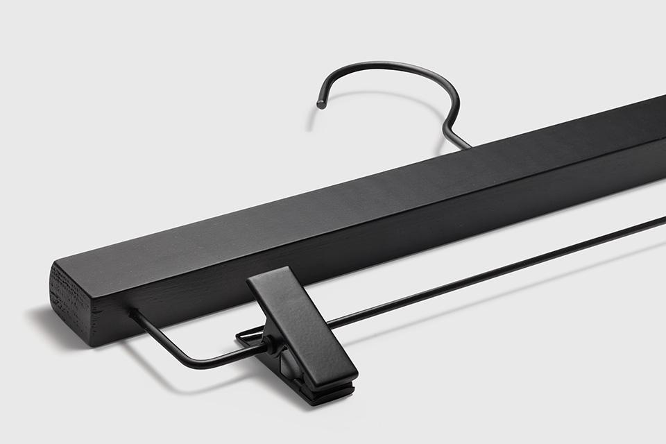 bottom hangers
